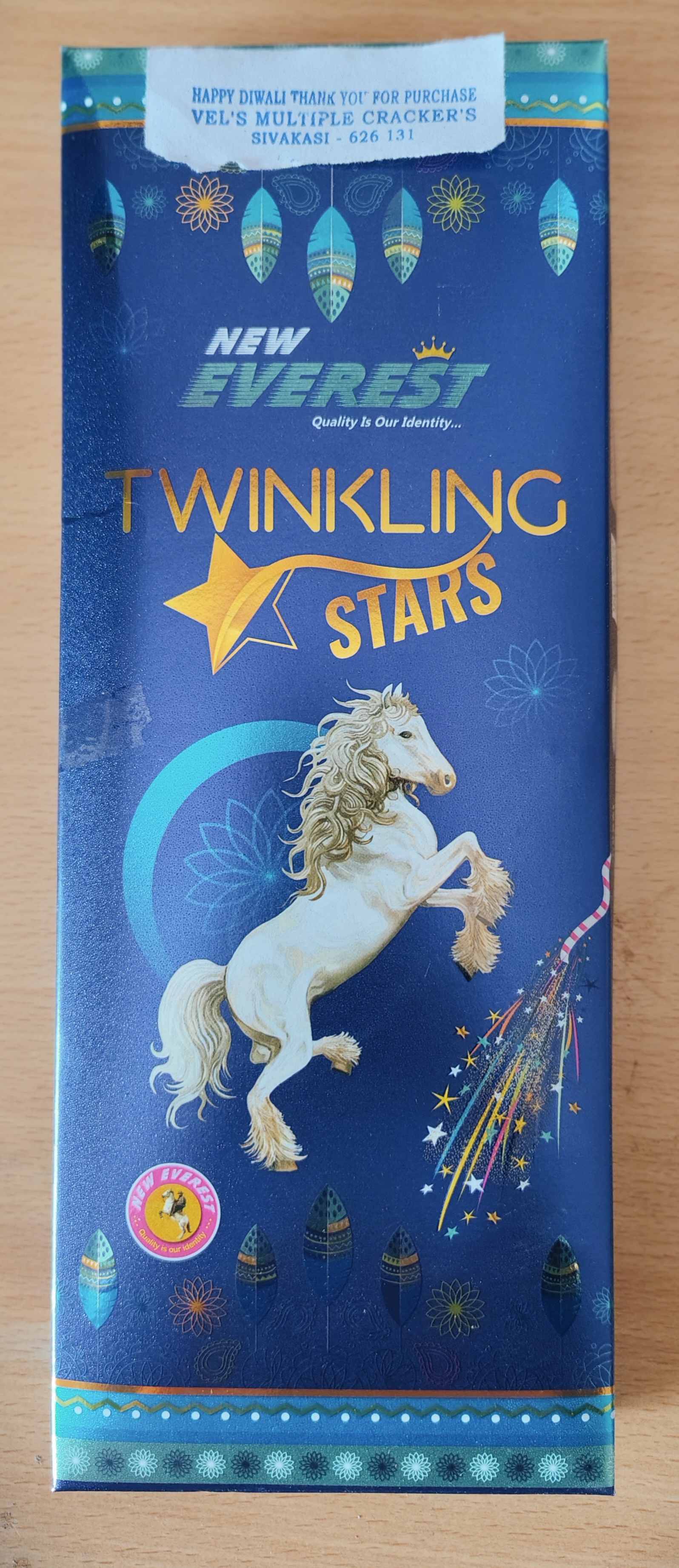 4'' TWINKLING STAR DELUXE (4 அடி மின்னும் நட்சத்திரம் டீலக்ஸ் சாட்டை) (10Pcs)