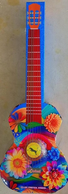 GUITAR (கிட்டார்) (1Pcs)